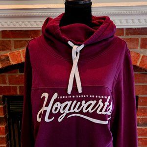 Hogwarts Burgundy/White Sweatshirt with Tie. Size Large.